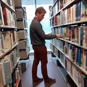 Un stagiaire à la bibliothèque - Témoignage