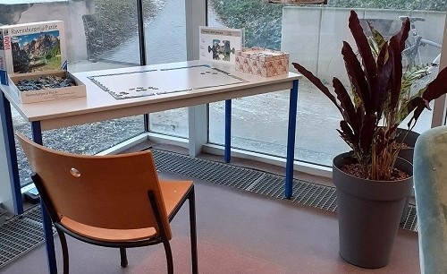 Détendez-vous devant un puzzle au coin détente